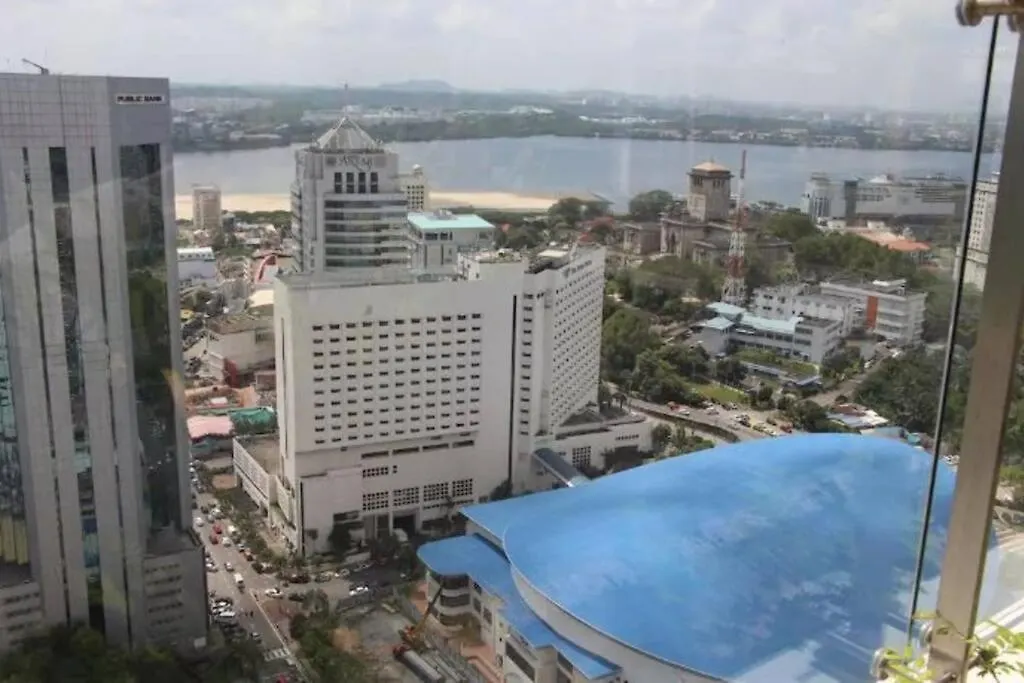Apartment 【Netflix】Suasana Suites,Nxt To Ciq【Poolgym&Wifi】 Johor Bahru